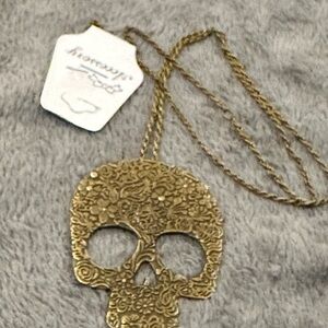 Gold Skull Pendant Necklace